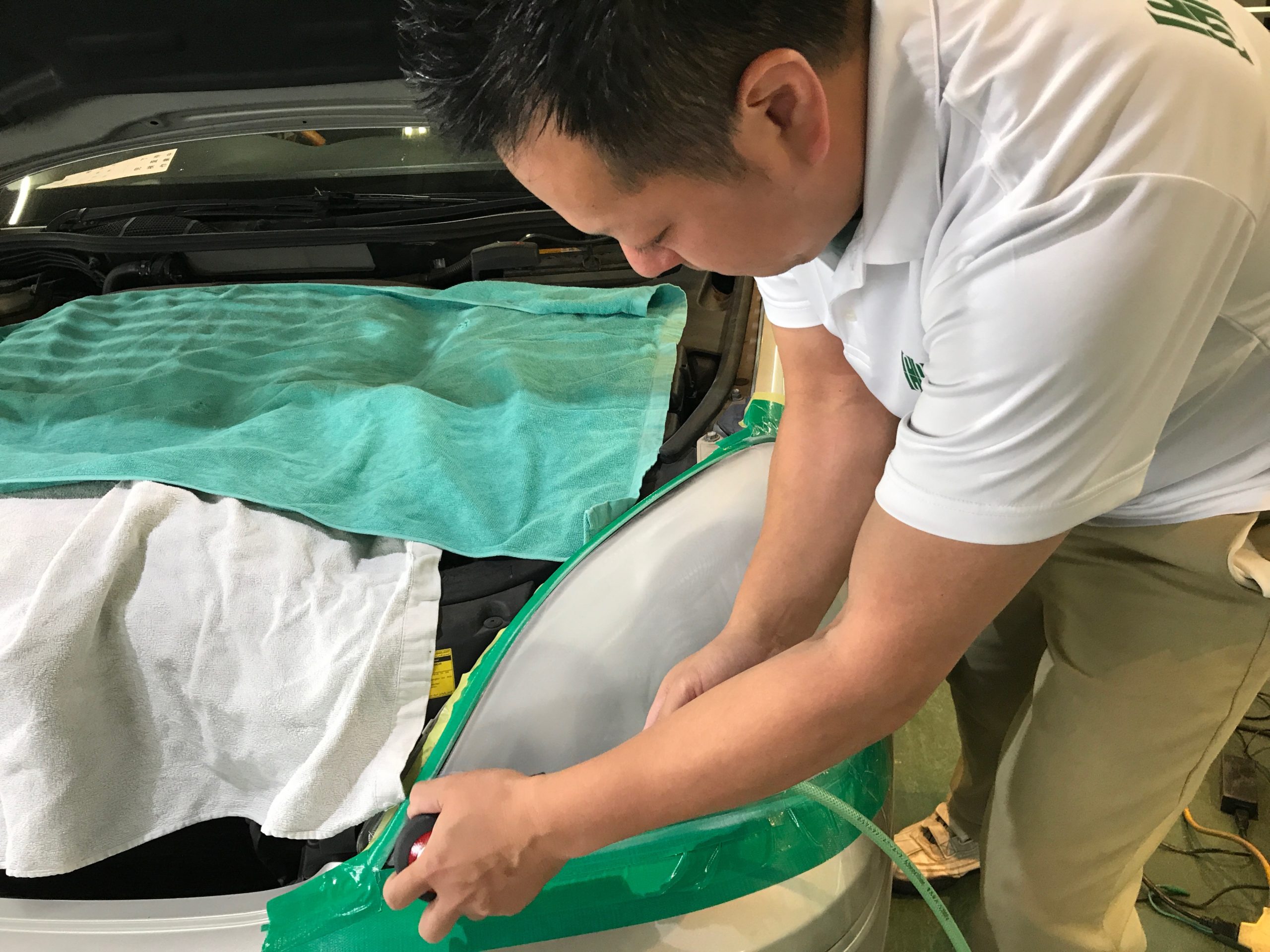 劣化具合に合わせて表面を徹底的に磨いていくイメージ
