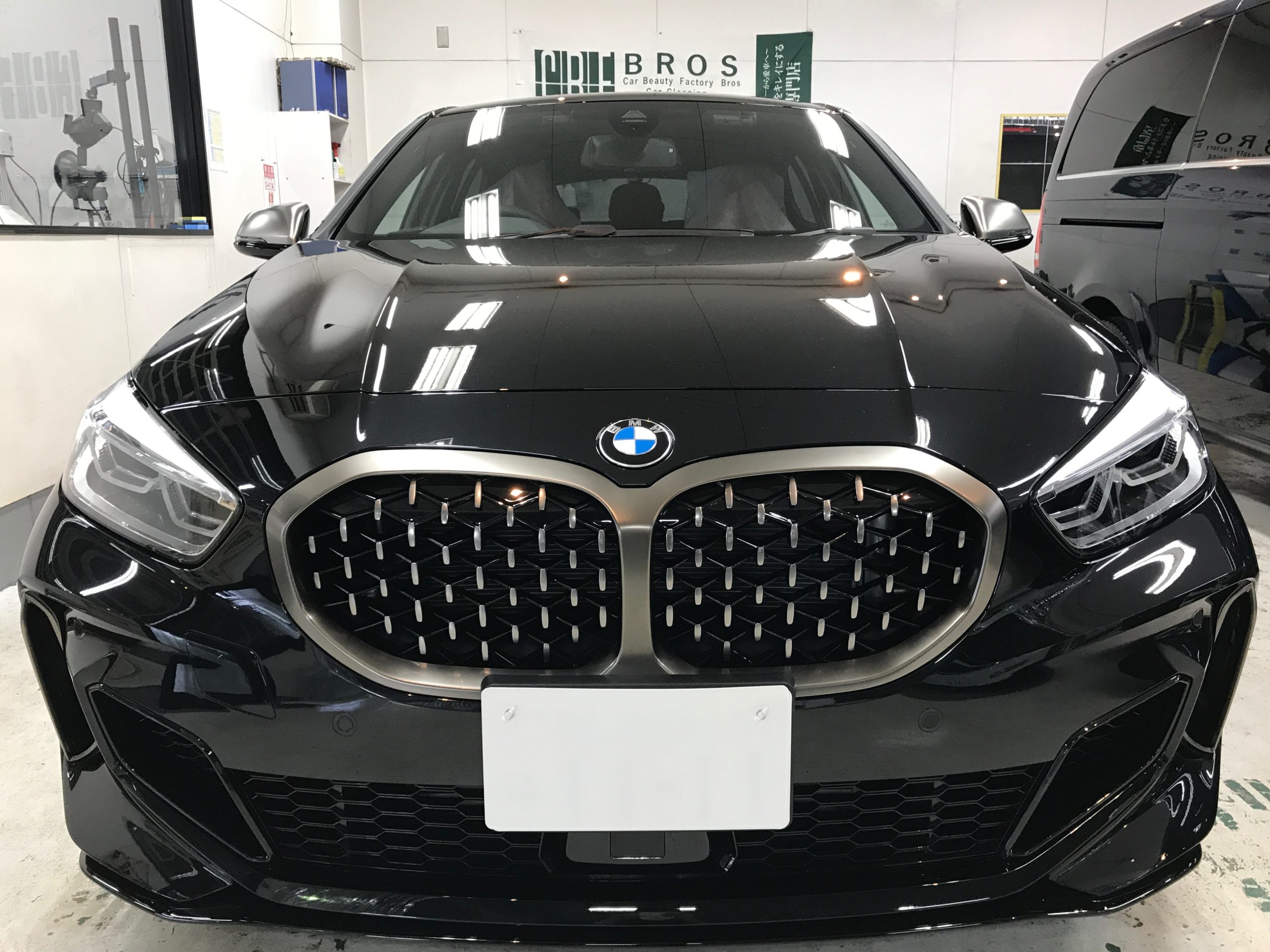 BMW・１シリーズへハイモースコート ザ グロウを施工！ 大阪府大阪市の 