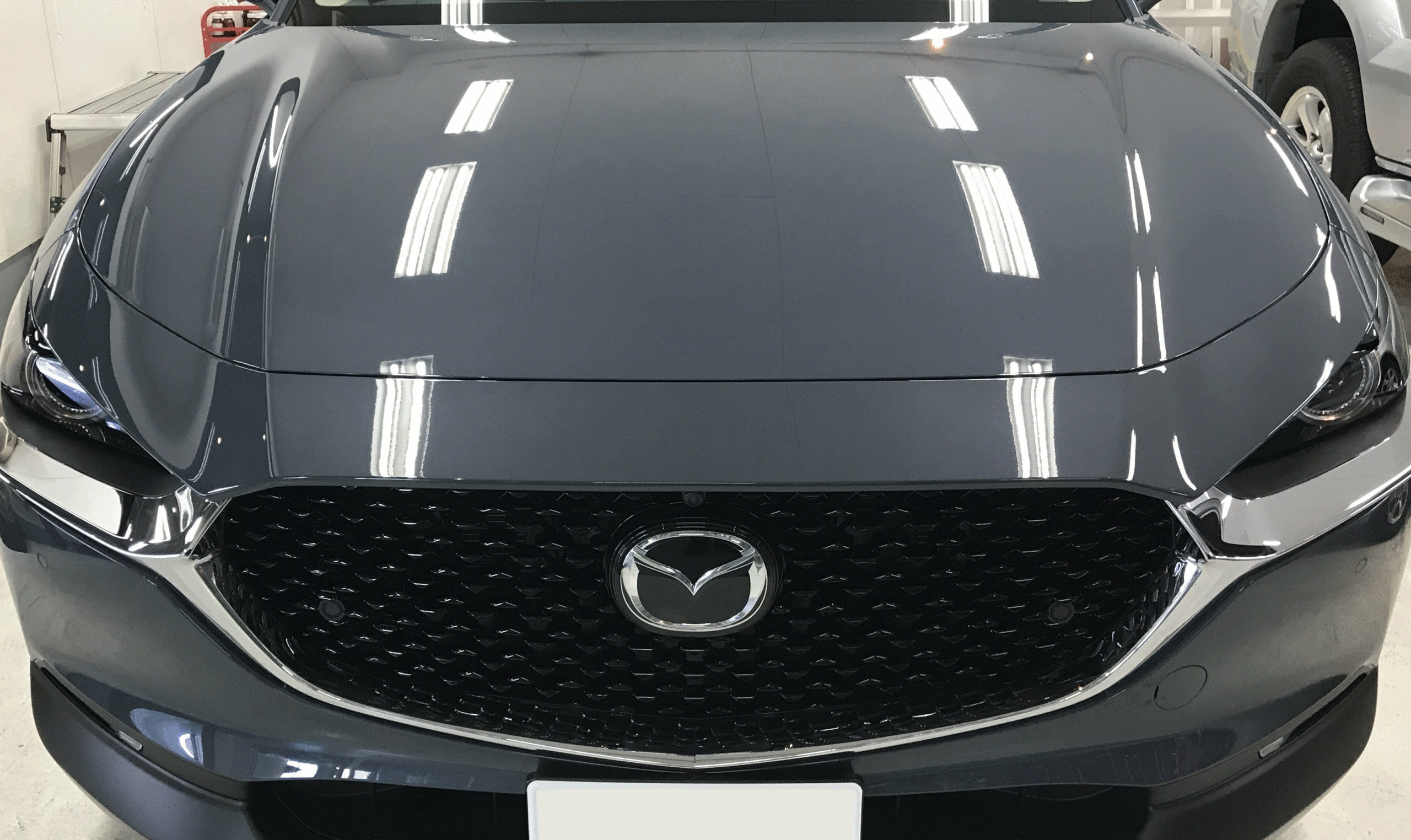 マツダ・CX-30へクイーンガードMiYUKiを施工！　大阪府堺市のお客様