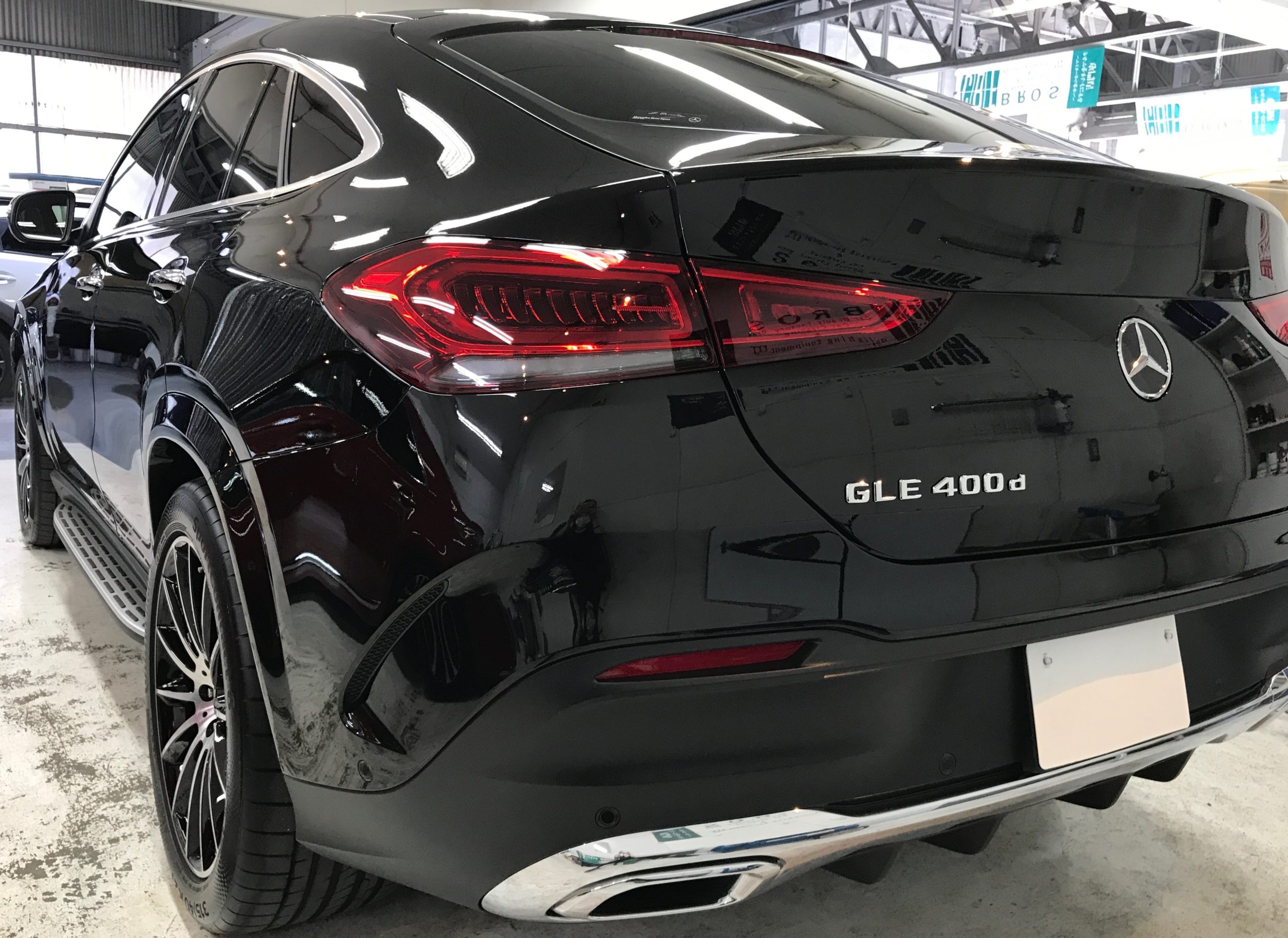 メルセデスベンツ・GLE：リアルガラスコートclassM施工完成写真７