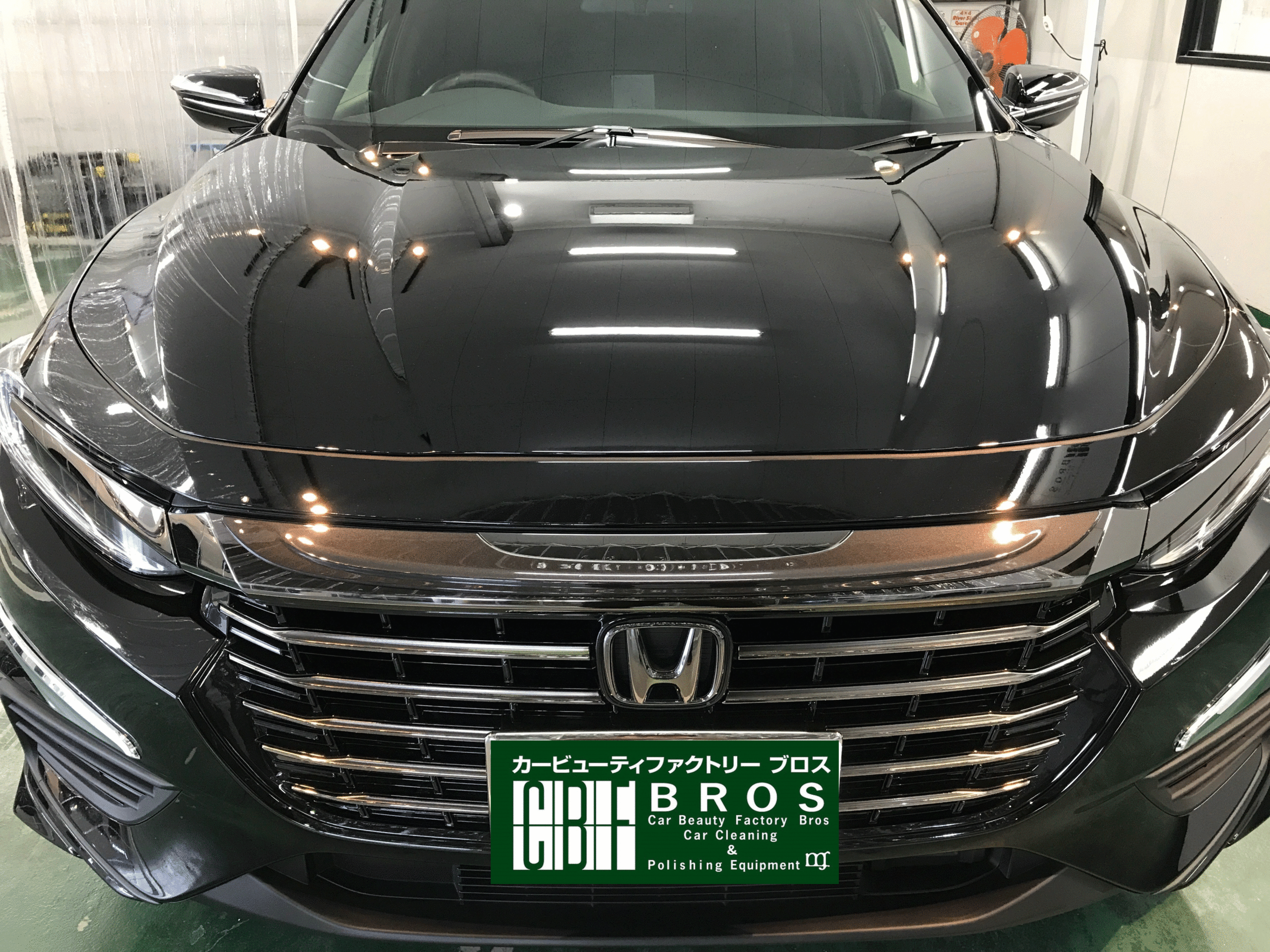 ホンダ・インサイト:ペンキ除去作業のイメージ