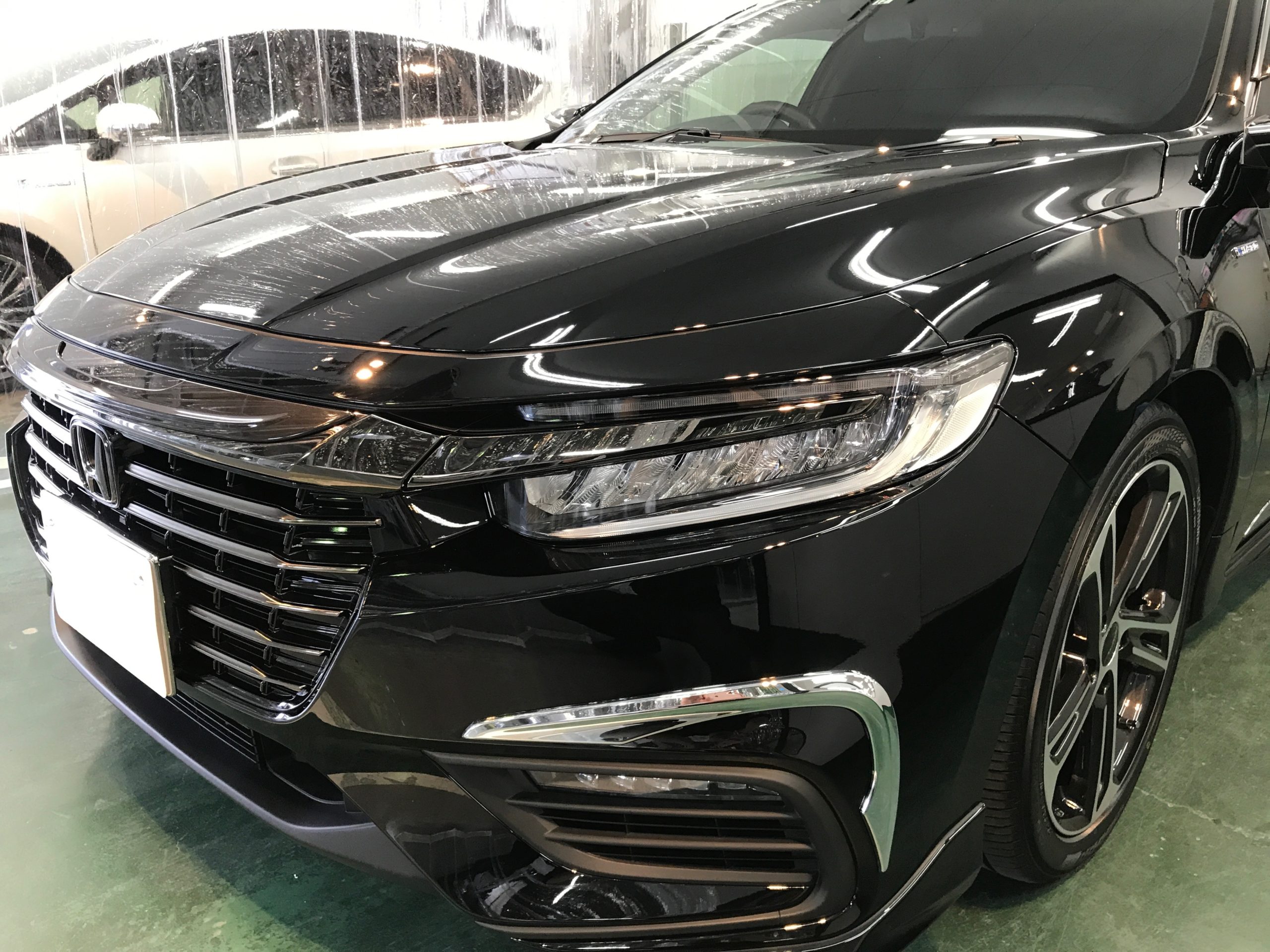 ホンダ・インサイト:ペンキ除去後の施工完成写真・ボディ右側部分