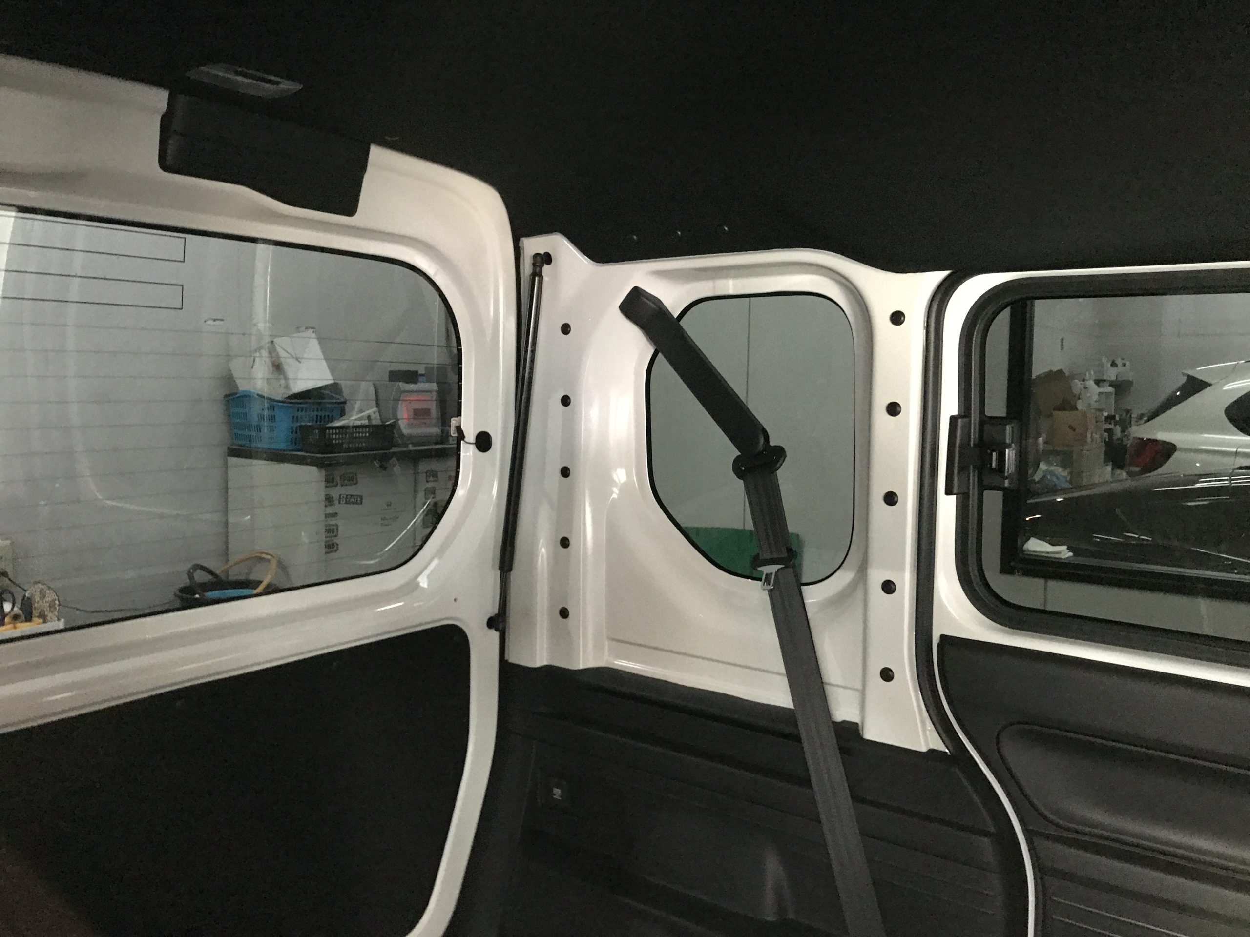ホンダ・N-VAN：カーフィルム施工後写真：車内からの見え方２