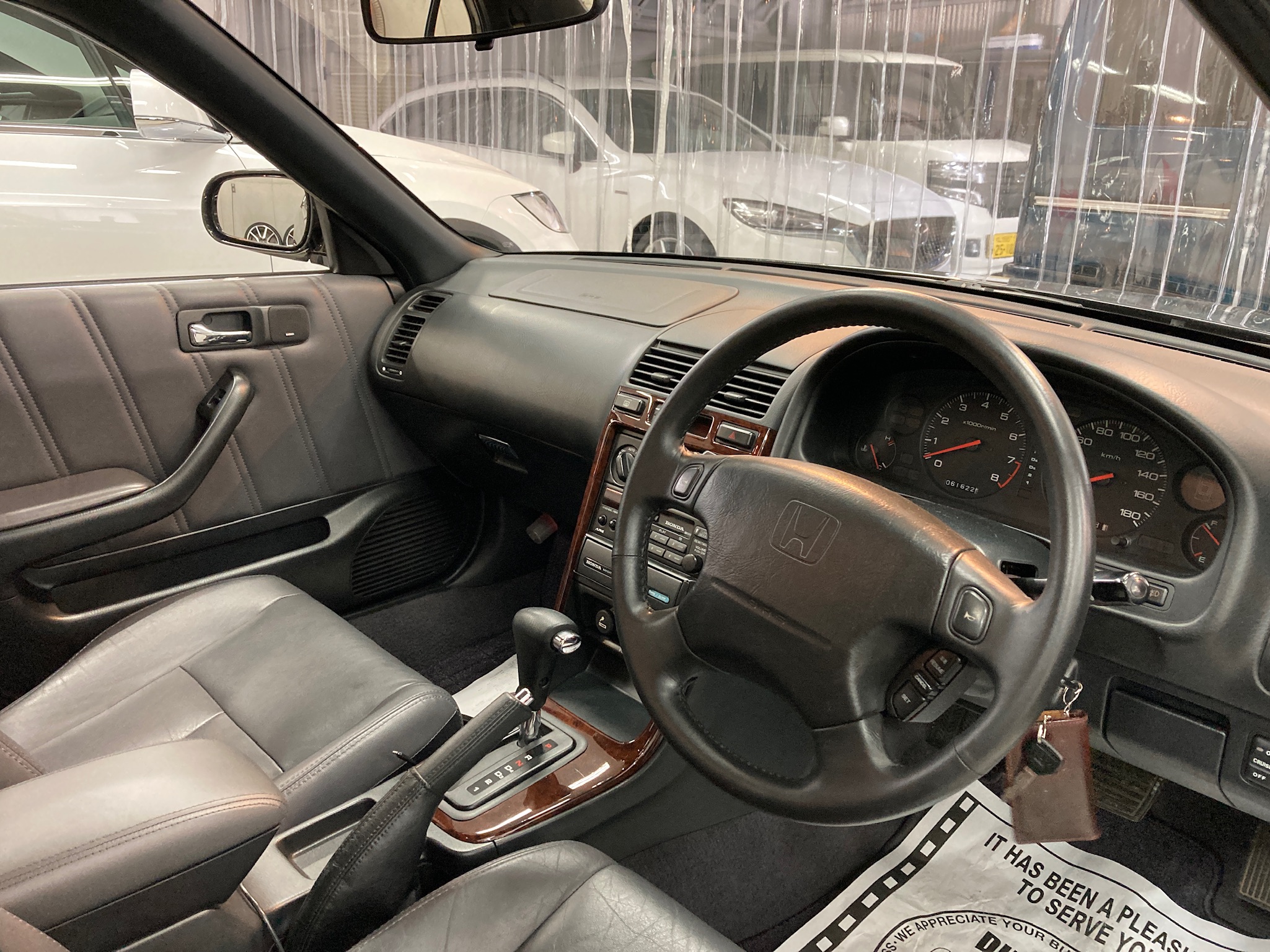 ホンダ・アスコット：リアルガラスコートclassMの施工完成写真：運転席