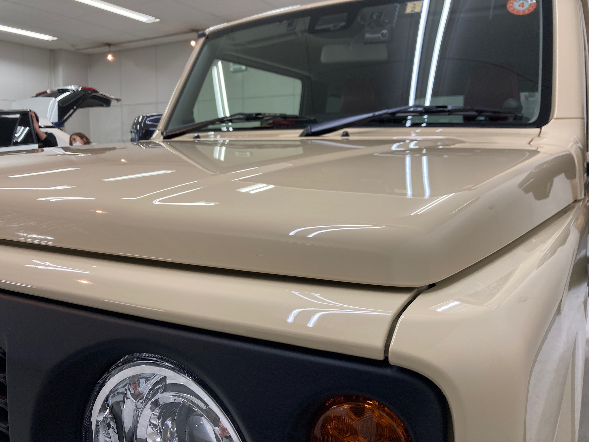 スズキ・ジムニー：ガラスコーティングclassMの施工完成写真：左バンパー