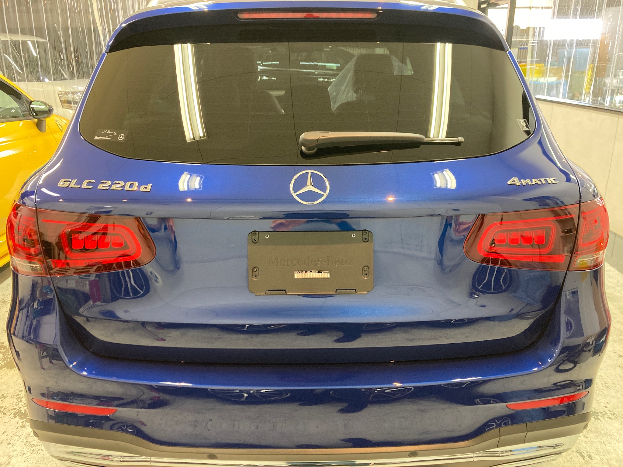 メルセデスベンツ・GLC：ガラスコーティングclass Mの施工完成写真：後方
