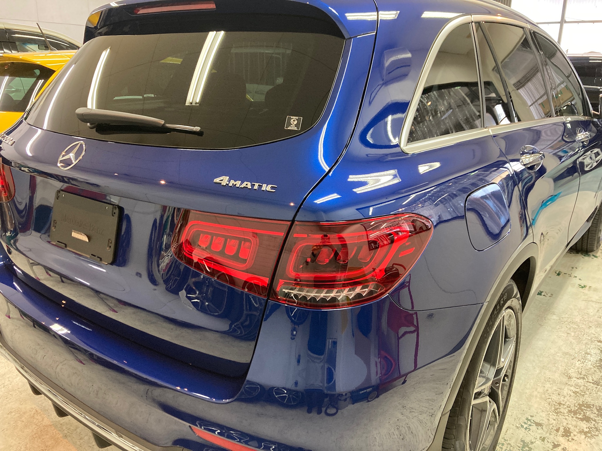 メルセデスベンツ・GLC：ガラスコーティングclass Mの施工完成写真：右側面