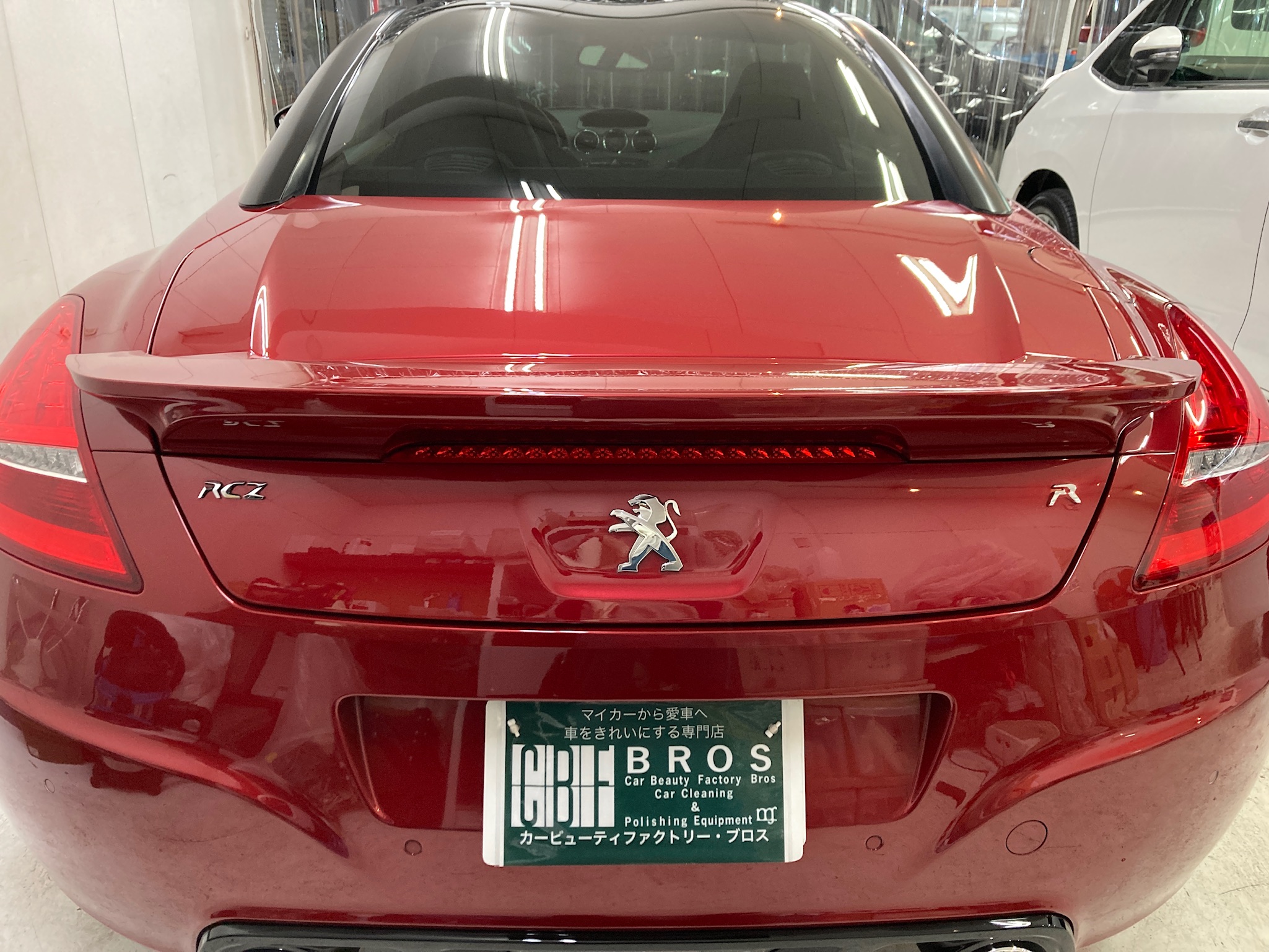 プジョー・RCZ:ガラスコーティングclass M施工完成写真：リアドア