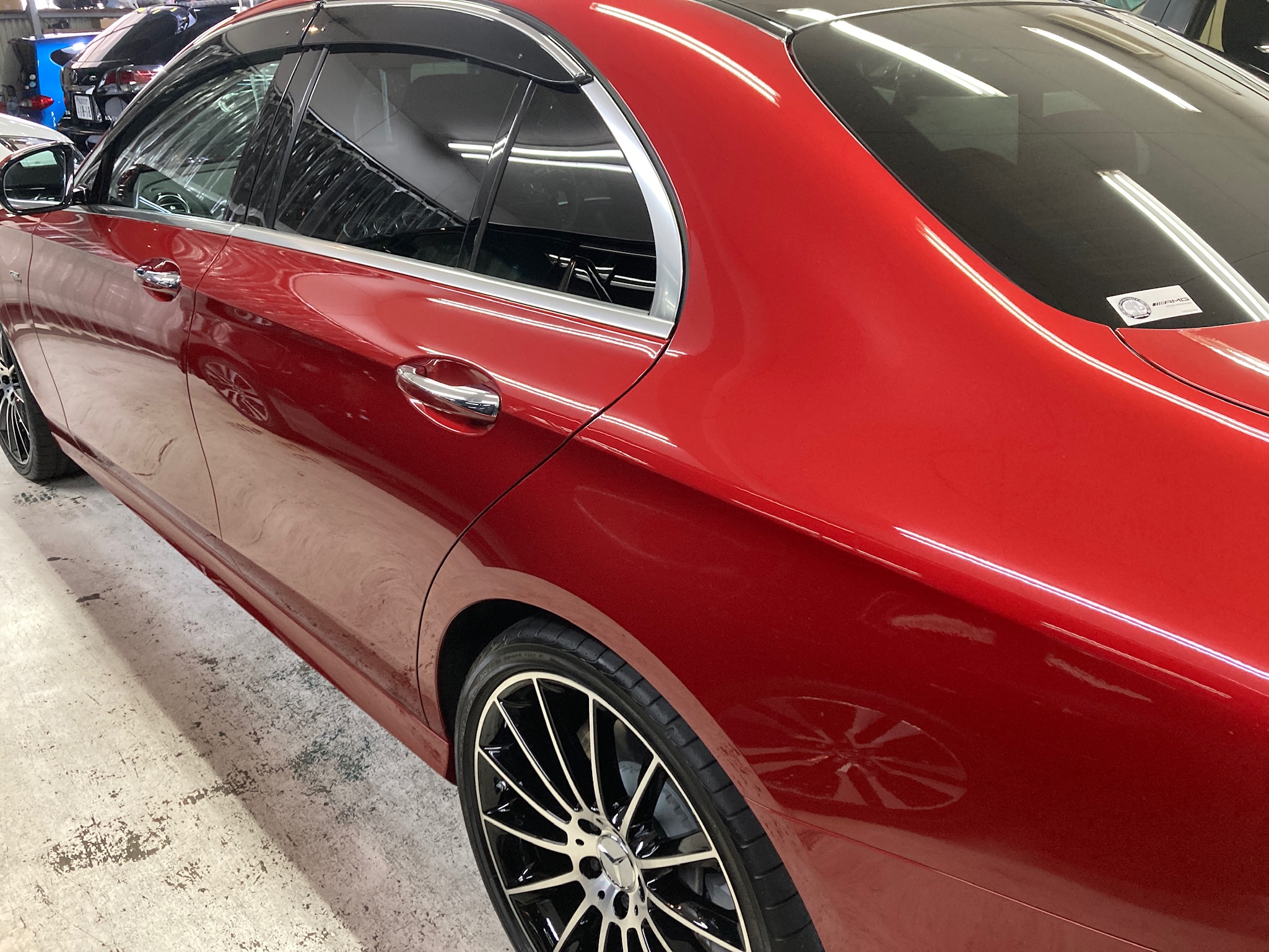メルセデスベンツ・Eクラス：ガラスコーティングclass M施工完成写真：左側面