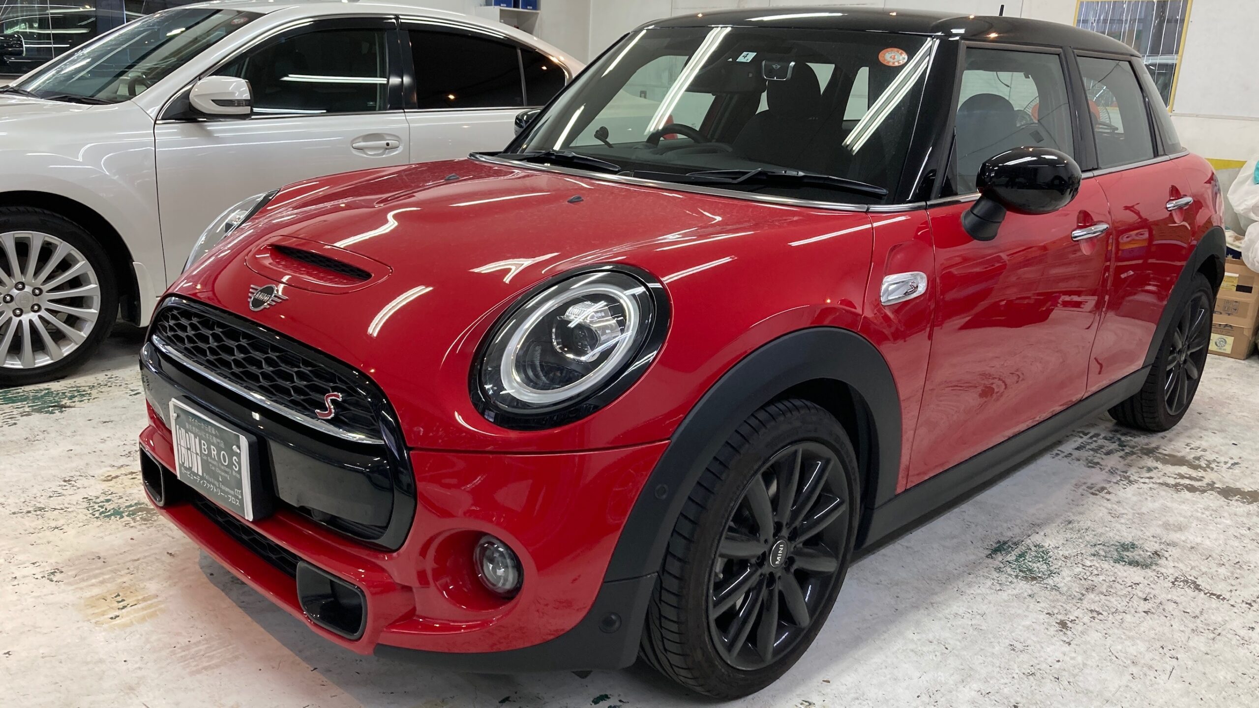 MINI・ミニクーパー３ドア：カーフィルム施工工程：完成後の全体写真