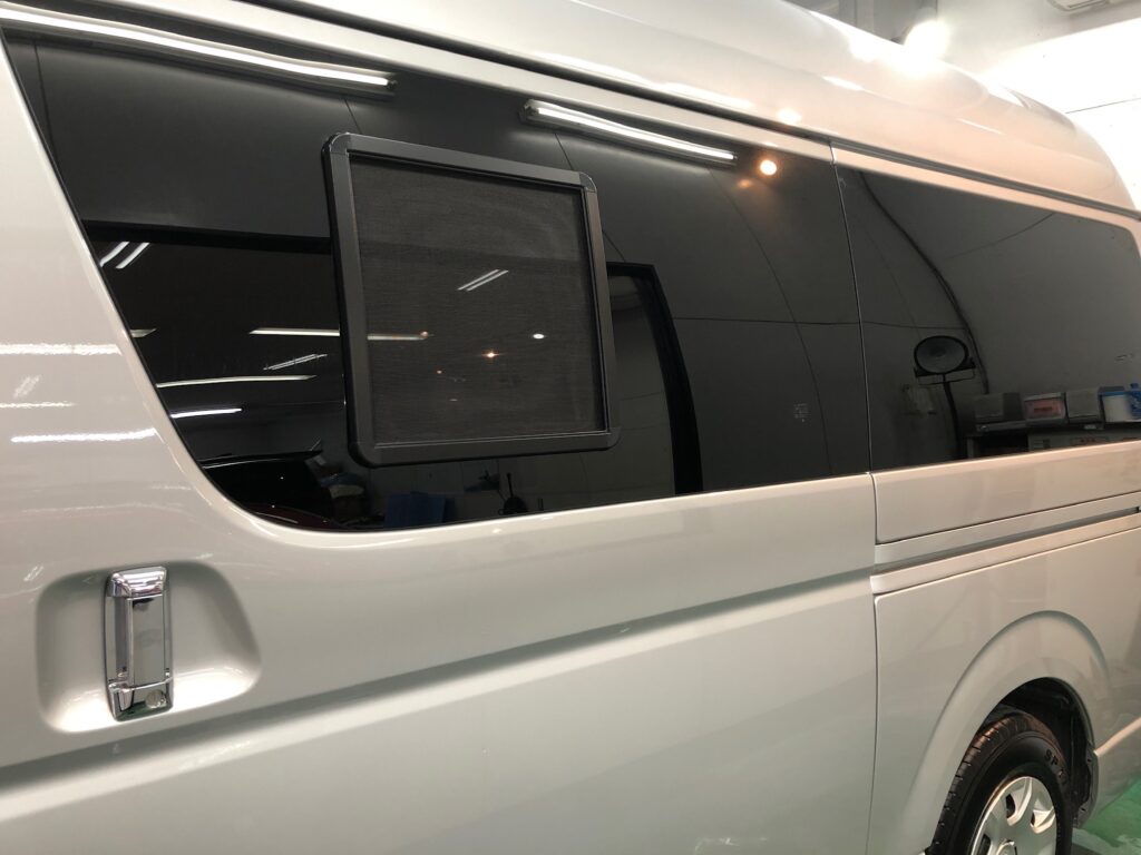トヨタ・ハイエース：シルフィード施工後　サイド