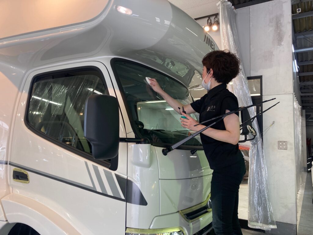 アネックス・リバティ ５２SPの愛車パック作業：ナノ撥水