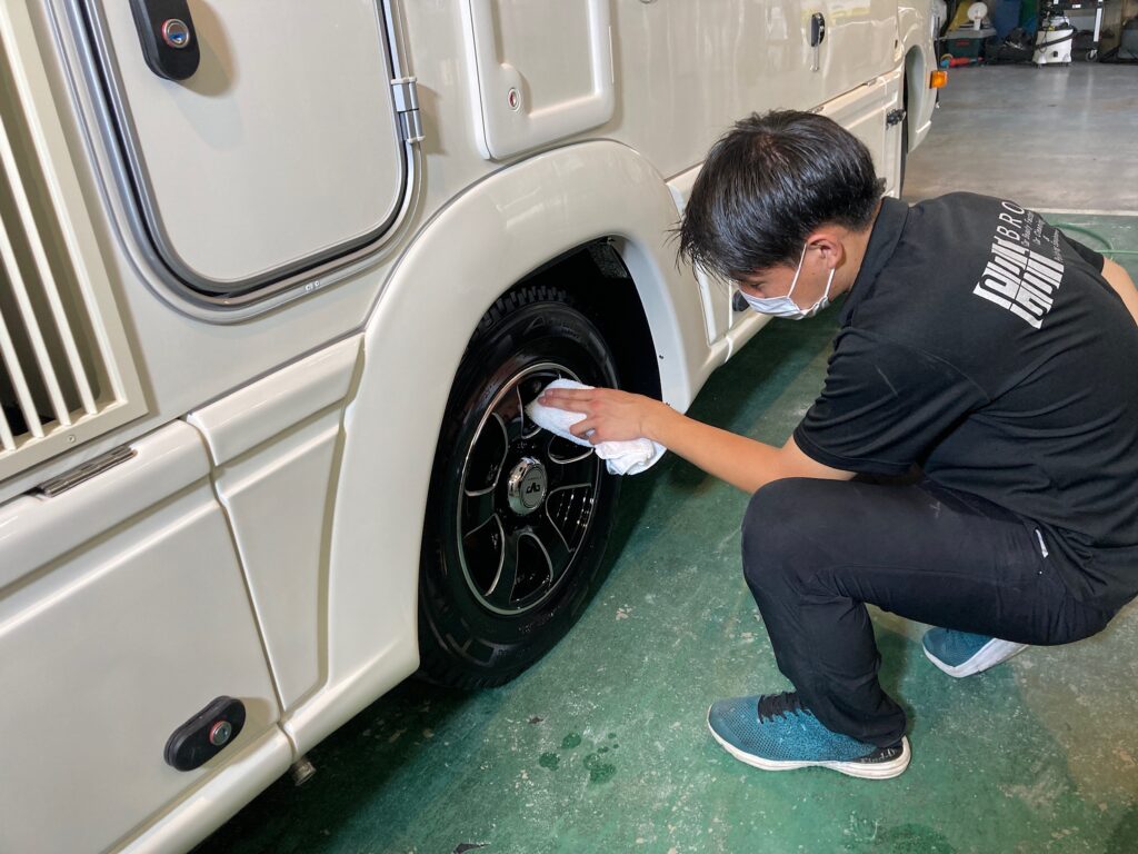 アネックス・リバティ ５２SPの愛車パック作業：ホイールコーティング 