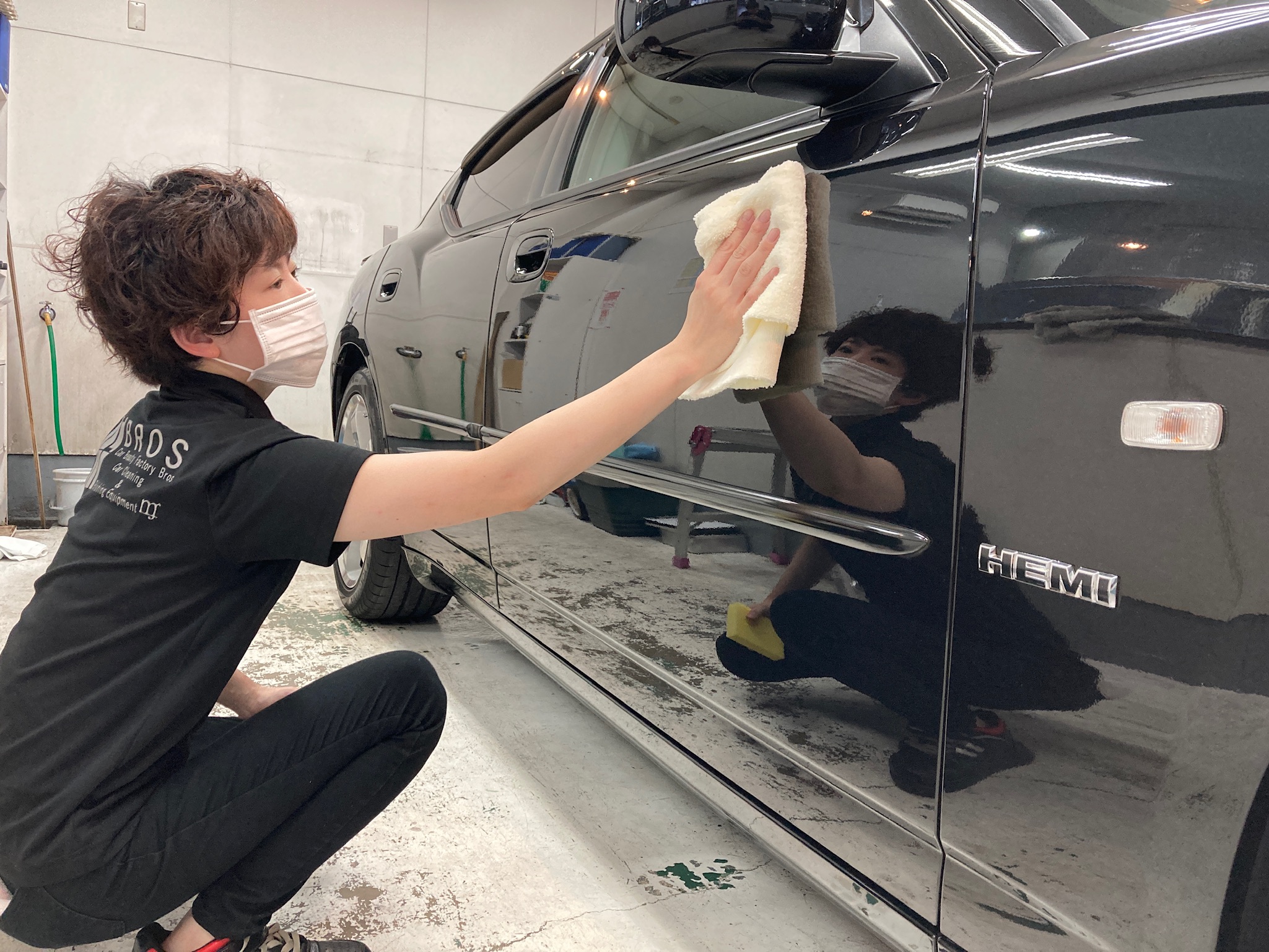 ダッジ・チャージャーリアルガラスコート クラスM施行中：コーティング塗布ドアパネル