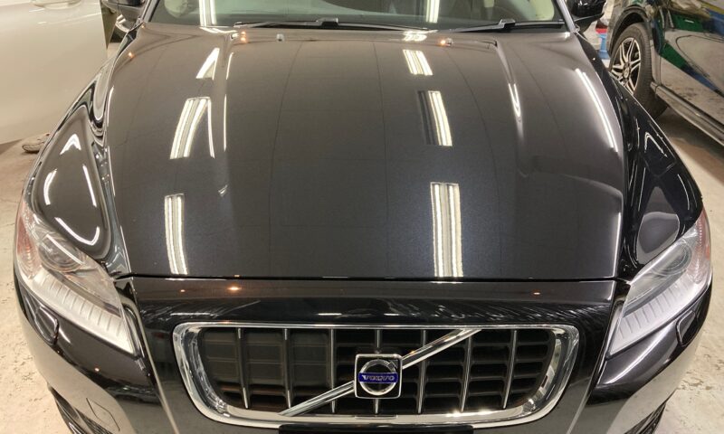 ボルボ・V70：ガラスコーティングclass M施工後写真：正面
