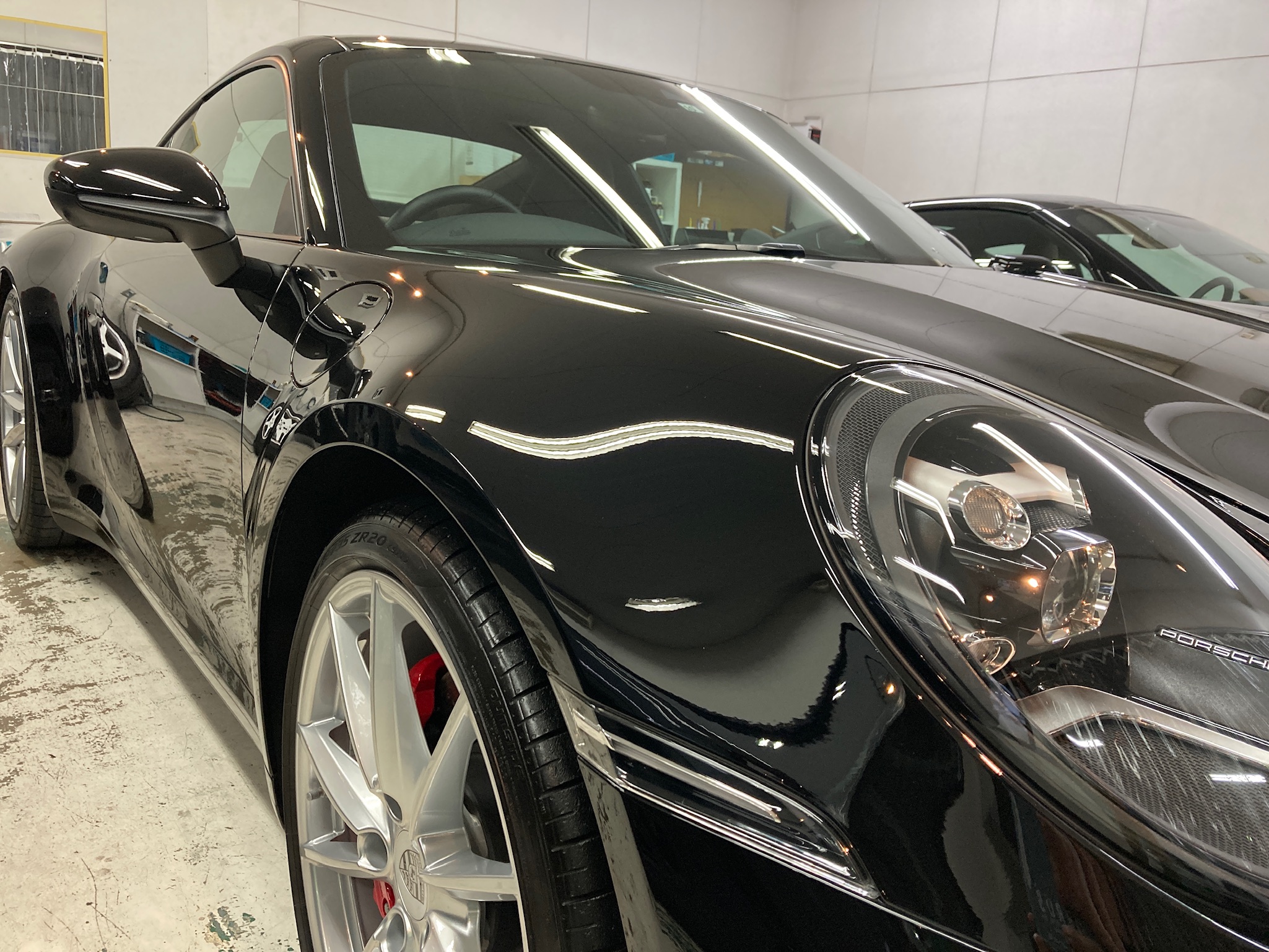 ポルシェ９１１カレラS：カーコーティングMiYUKi施工完成写真：右ヘッドライト