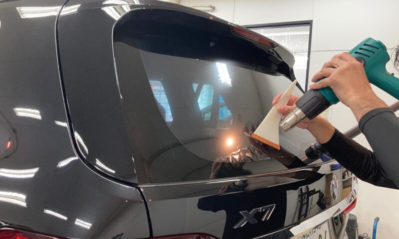 BMW・X7リアフィルム熱成形