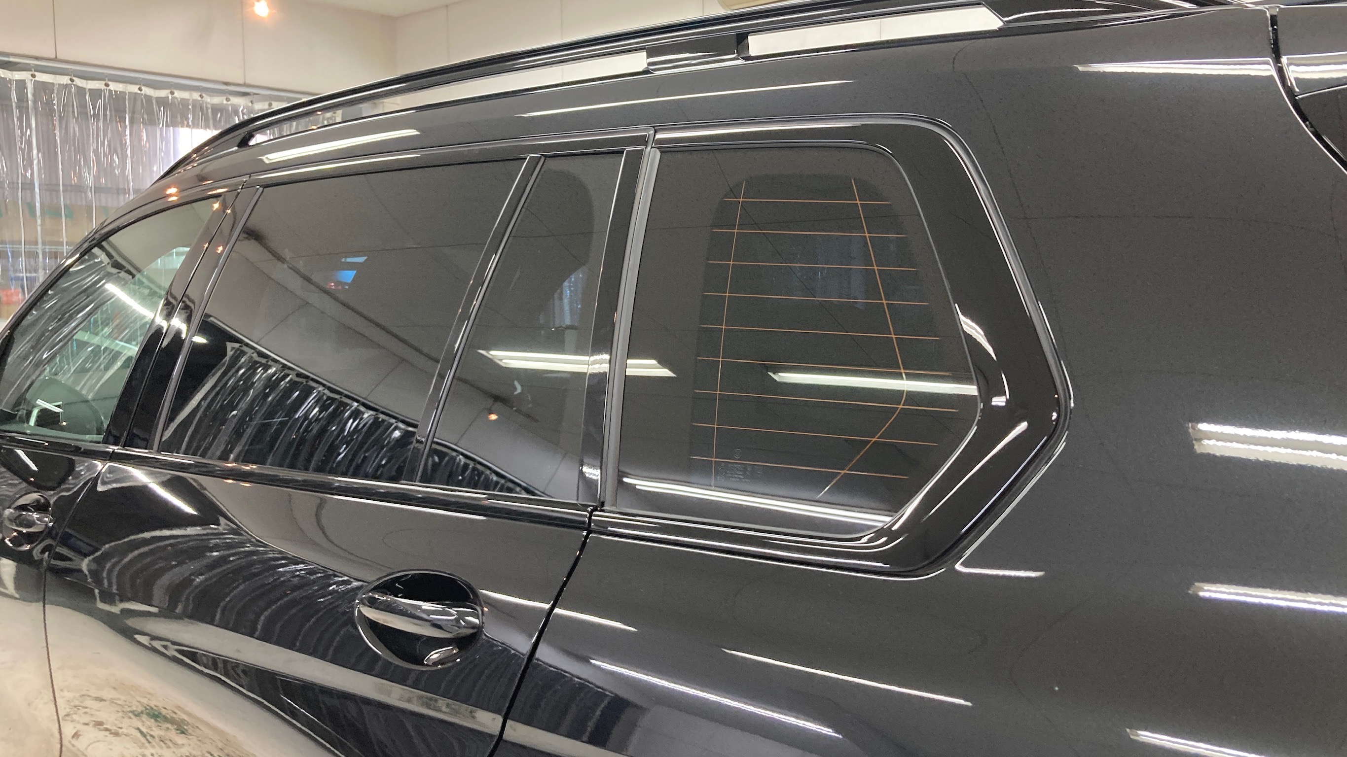 BMW・X7：カーフィルム施工後：サイド