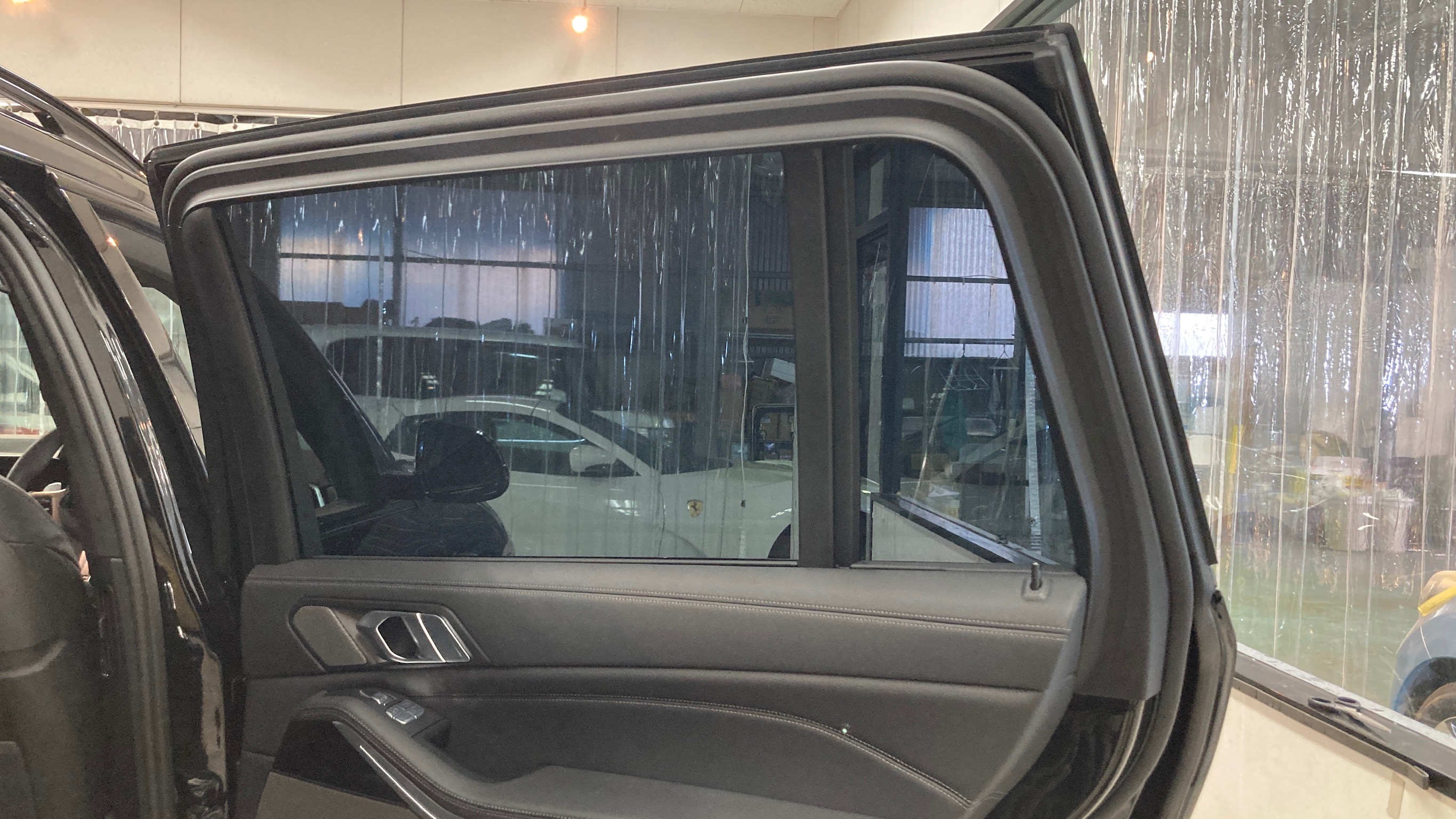 BMW・X7：カーフィルム施工後：ドア