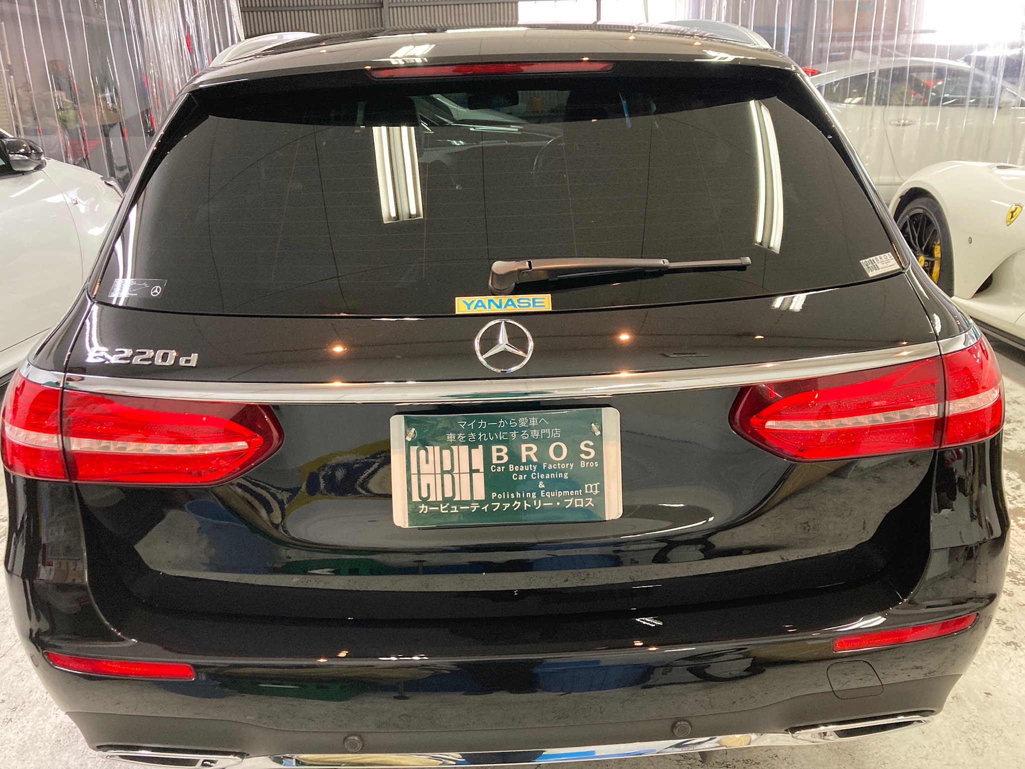 メルセデスベンツ・E２２０d：ガラスコーティングclass M施工完成写真：リアゲート