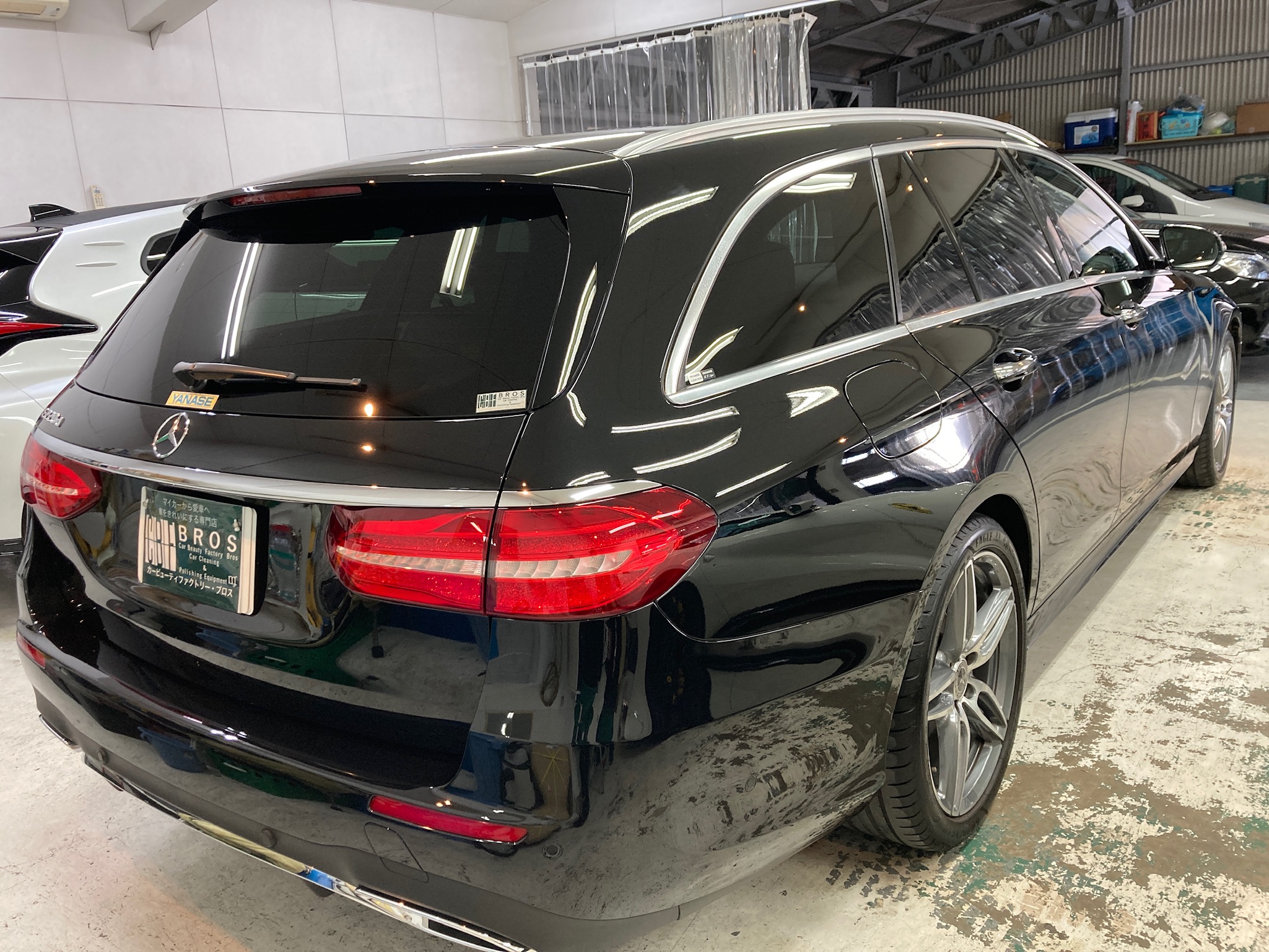メルセデスベンツ・E２２０d：ガラスコーティングclass M施工完成写真：右リアバンパー