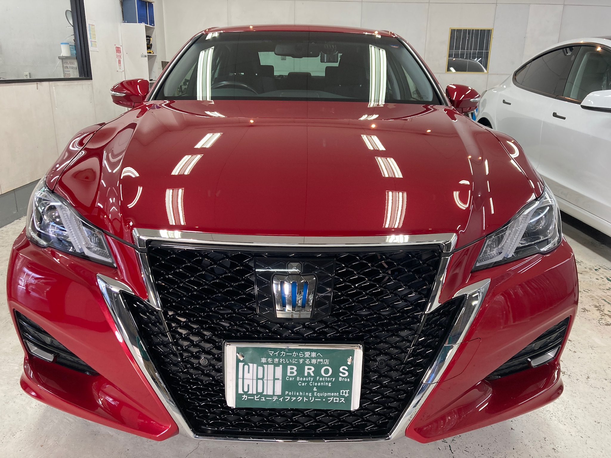 トヨタ・クラウンのコーティング施工後写真：正面