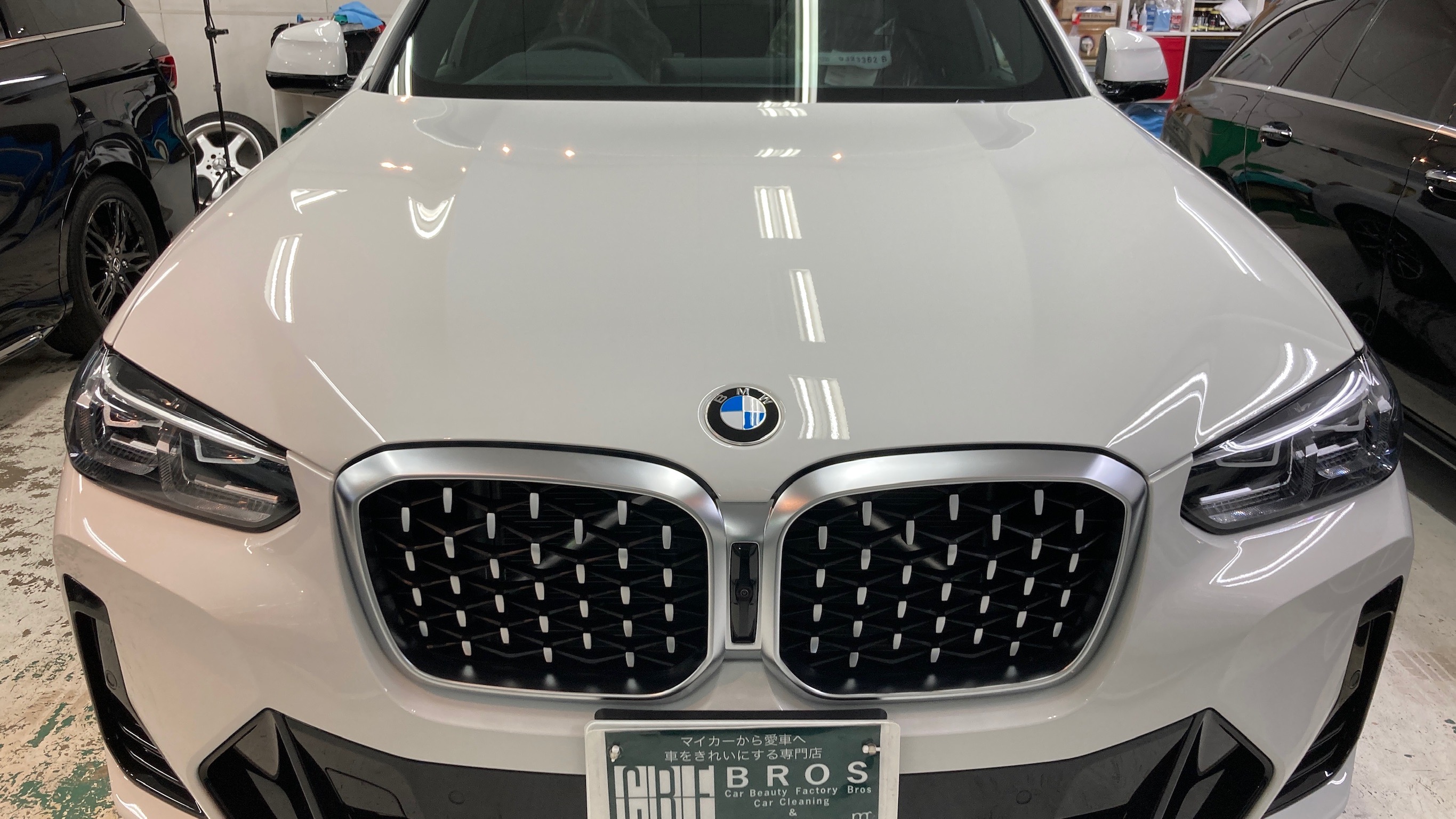 BMW・X4のclass M施工完成写真：正面