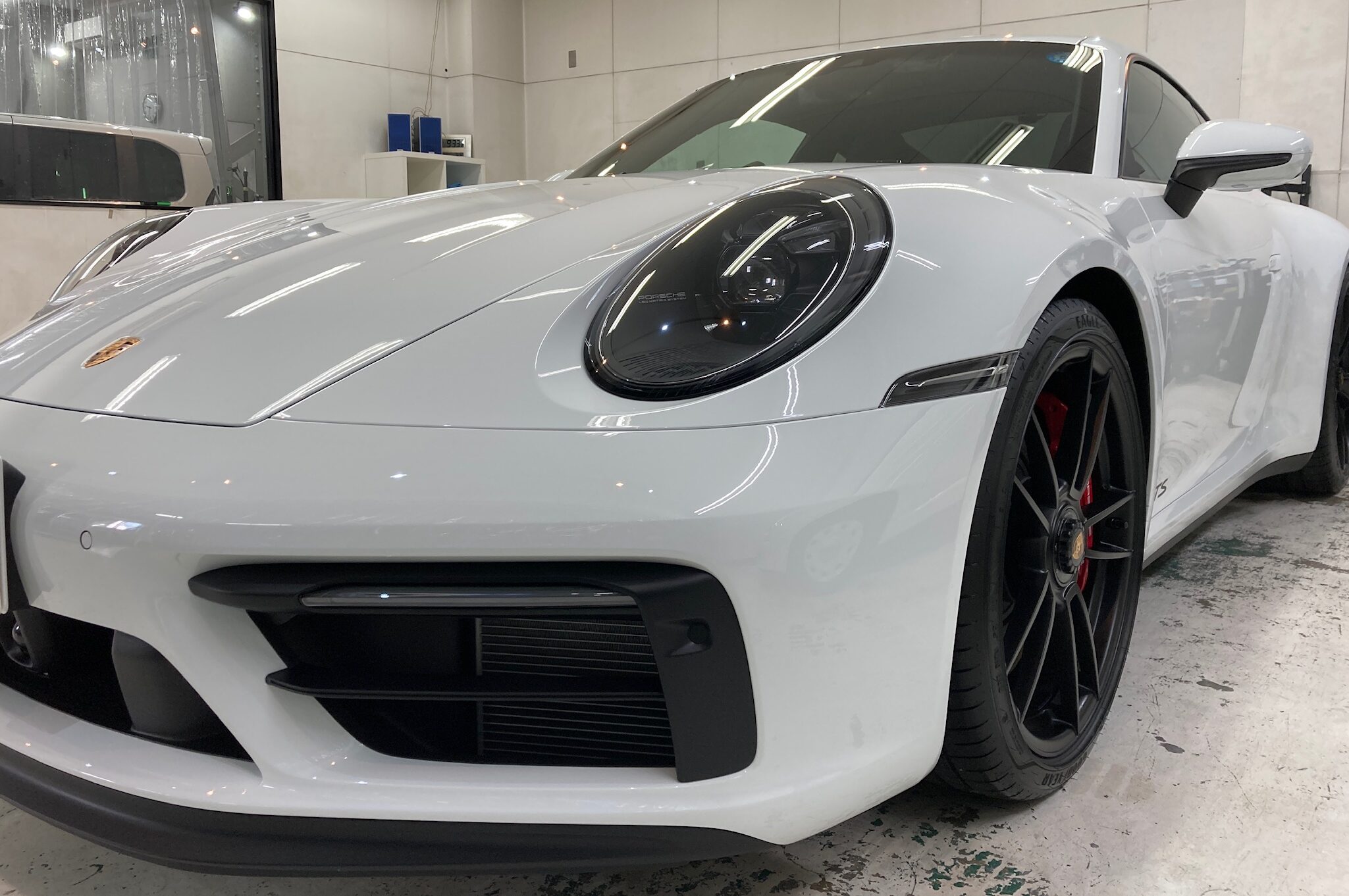 ポルシェ・911GTS：グラフェンセラミックコーティング施工：完成写真２