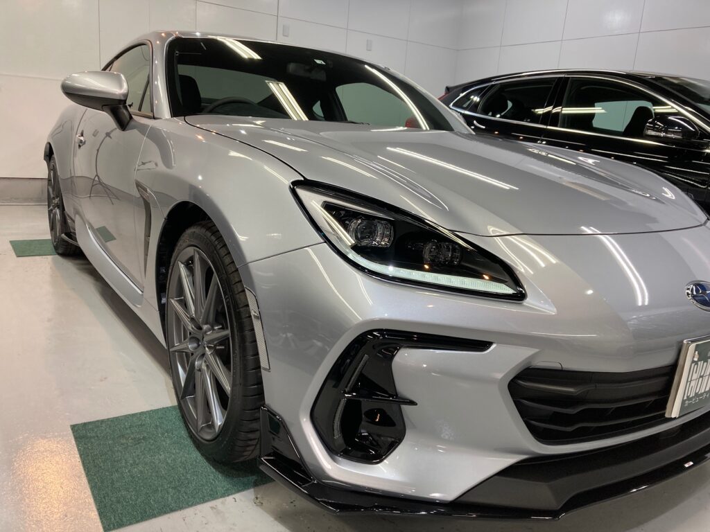 スバル・BRZ・リアルガラスコート classM施工完成写真：右側バンパー