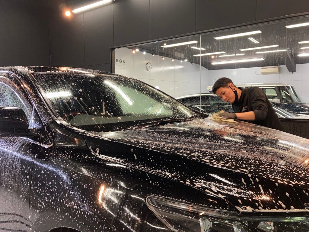 トヨタ・ハリアー・classM施工の下地処理工程：手洗い洗車