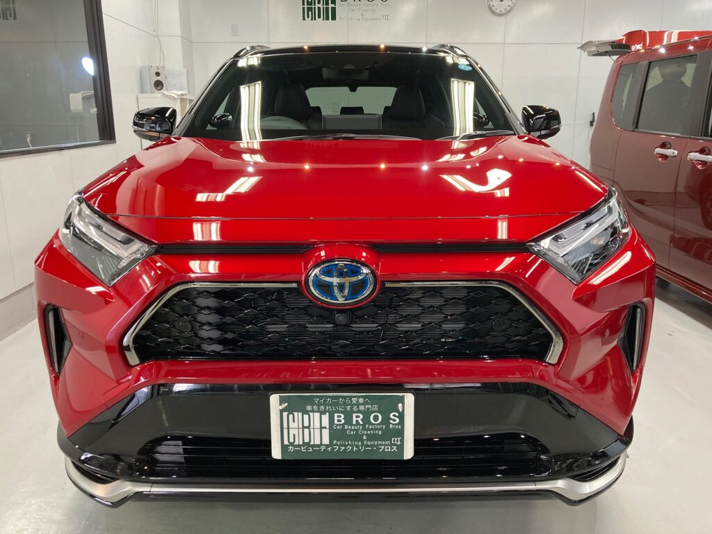 トヨタ・RAV4のclassM施工完成写真：前面