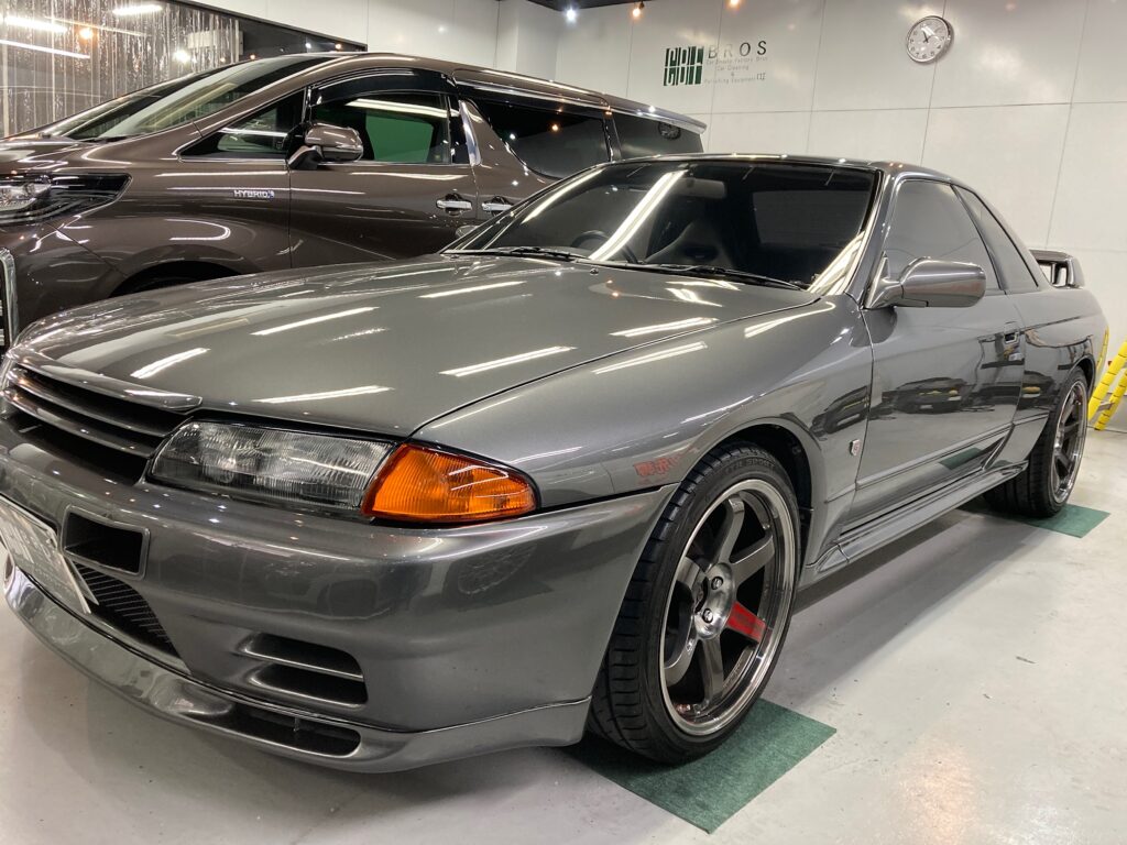 日産・GTR３２のカーフィルム施工完了：助手席側フェンダーの写真