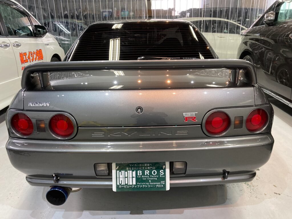 日産・R32 GT-R施工完成：リアゲートの写真