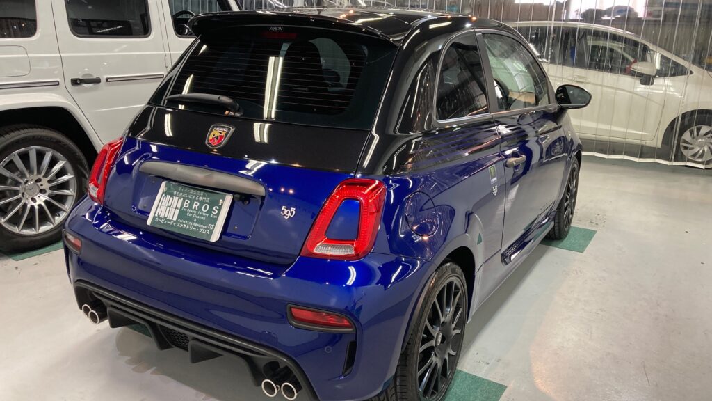 アバルト・５９５リアルガラスコートclassM施工完成写真：運転席側リアフェンダー
