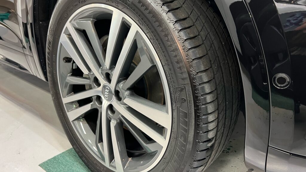 Audi・Q5の施工完了写真：ホイールの写真