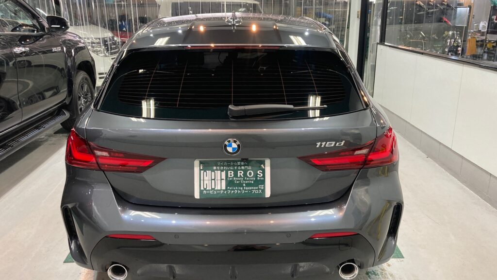 BMW・１シリーズ：クラスM施工：完成写真：リアゲートの写真