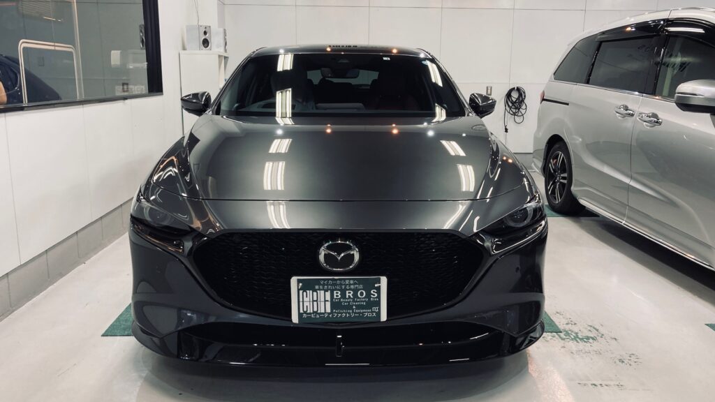 マツダ・MAZDA3：クラスM施工：完成写真：全体の写真