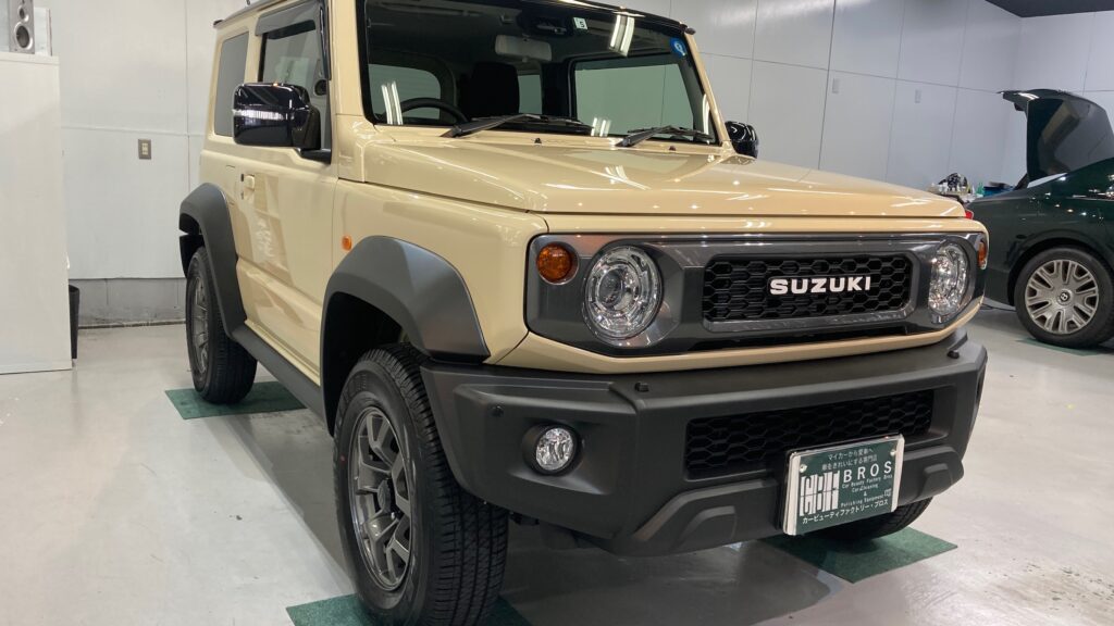 スズキ・ジムニーシエラ：施工完成写真：右フロントバンパーの写真