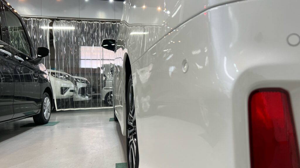 トヨタ・アルファード：グラフェンセラミックアドバンスド・施工完成写真：ボディ側面