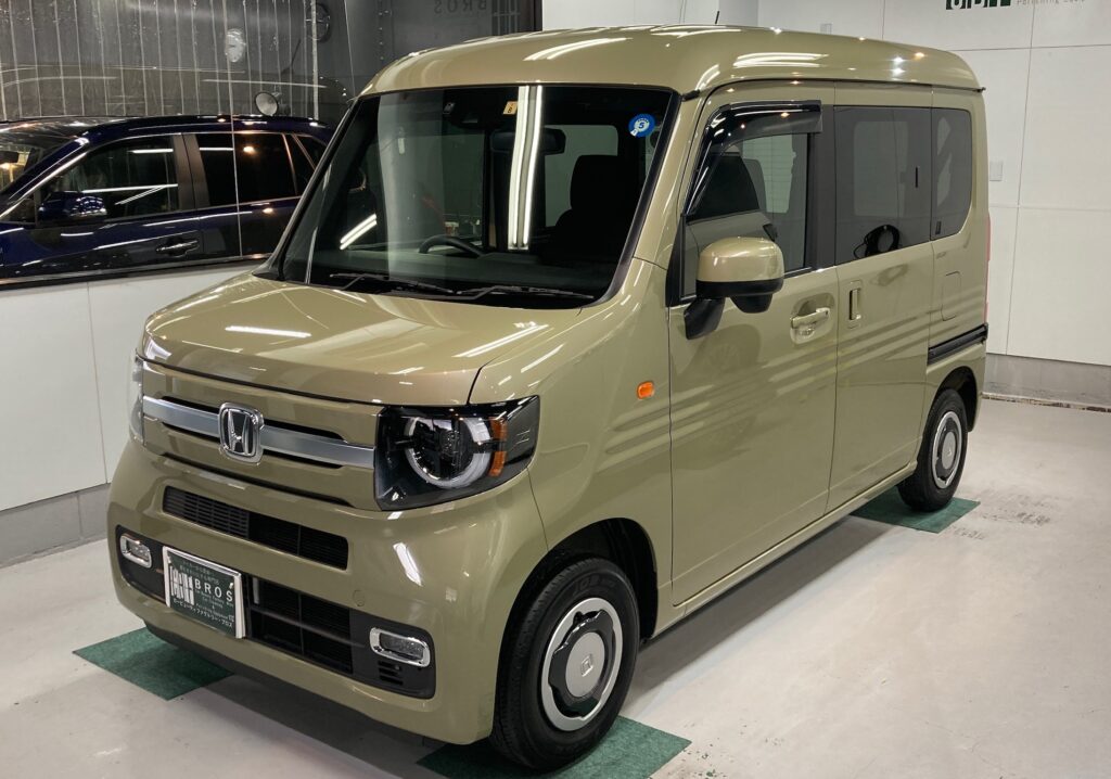 ホンダ・N-VAN：クラスＭ施工：完成写真：左フロントバンパーの写真