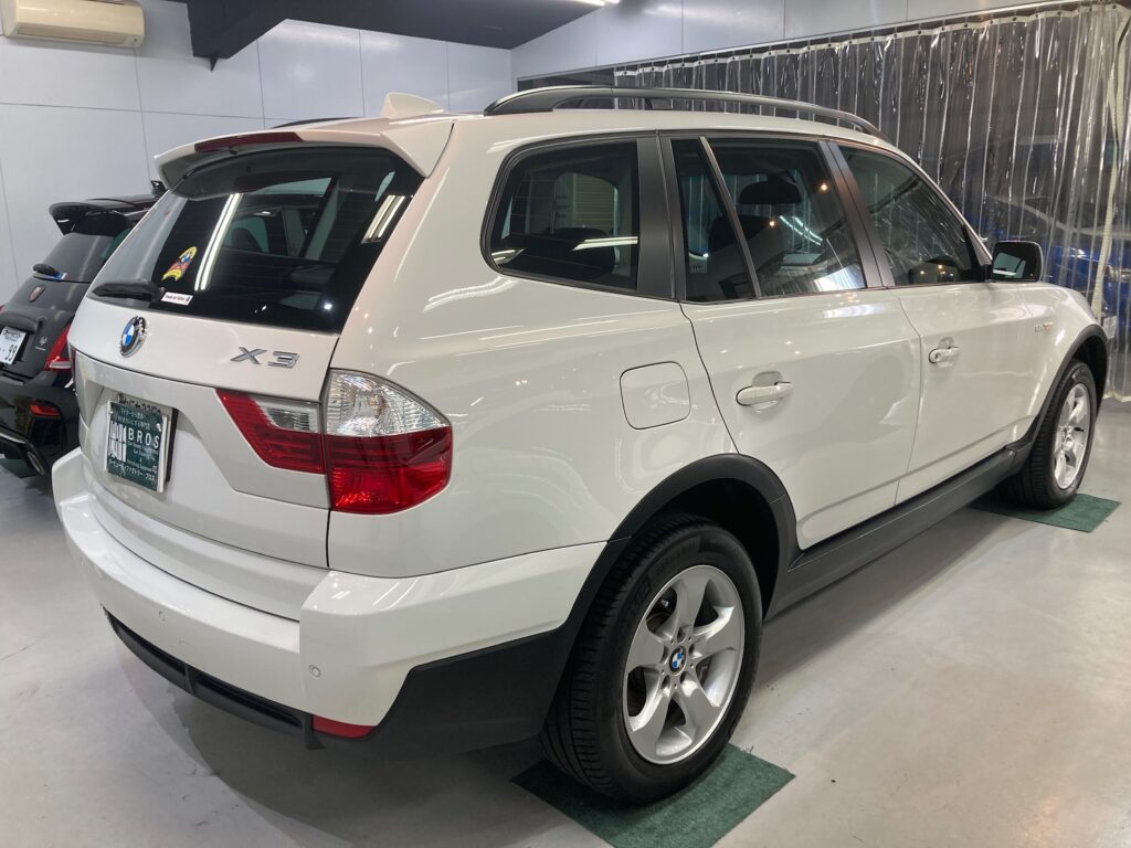 ＢＭＷ・Ｘ３：クラスＭ施工：完成写真：右リアバンパーの写真