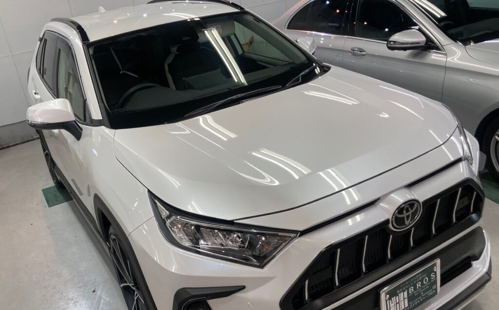 トヨタ・ＲＡＶ４：施工完成写真：ルーフの写真