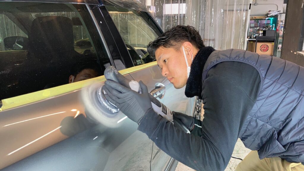 スズキ・スイフトスポーツ：クラスM施工：下地処理工程：研磨の様子２