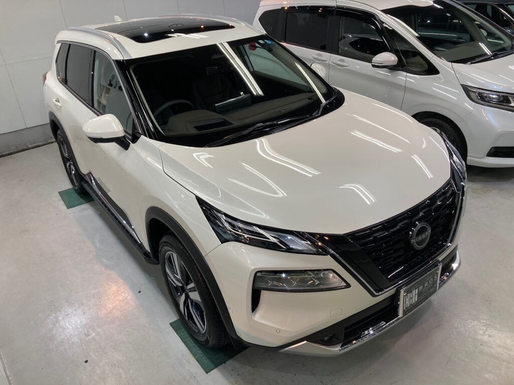 日産・エクストレイル：クラスM施工：完成写真：ルーフの写真