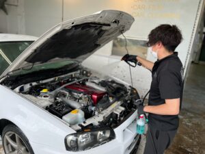 中古車コーティング、下地処理、エンジンルーム洗浄