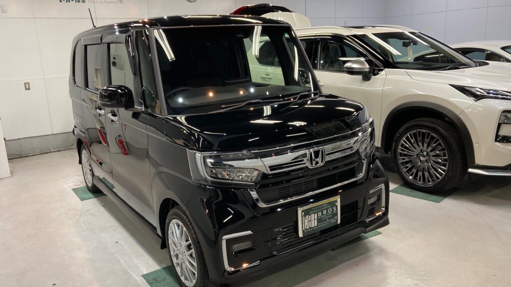 ホンダ・N-BOX：クラスM施工：施工完成写真：右フロントバンパーの写真