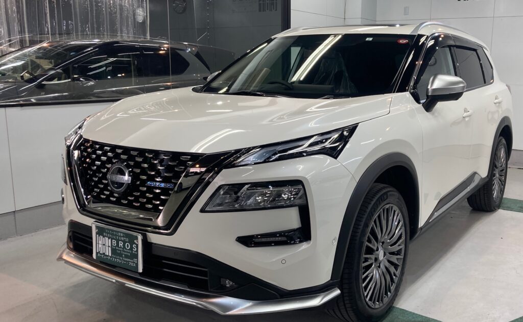 日産・エクストレイル：クラスM施工：完成写真：左フロントバンパーの写真
