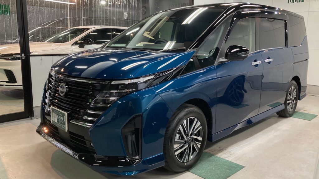 日産・セレナ：アドバンスド施工：左側面の写真