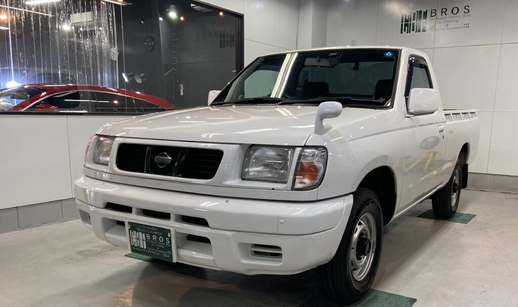 日産・ダットサン：クラスＭ施工：完成写真：左フロントバンパーの写真
