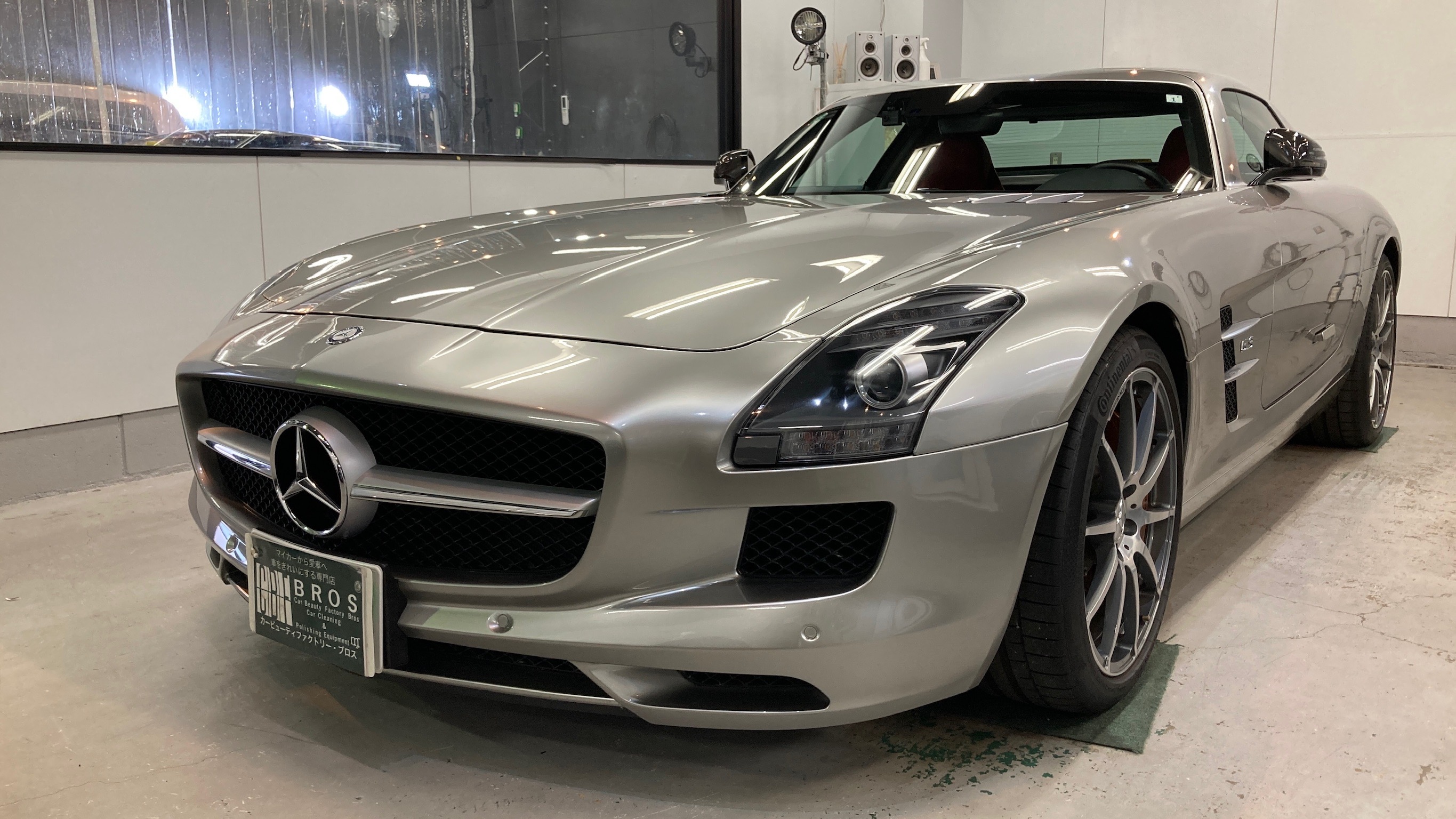 メルセデス・ベンツ・SLS AMG：アドバンスド施工：施工の写真１